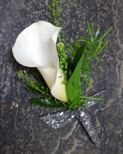 Calla Boutonniere **for pick up only
